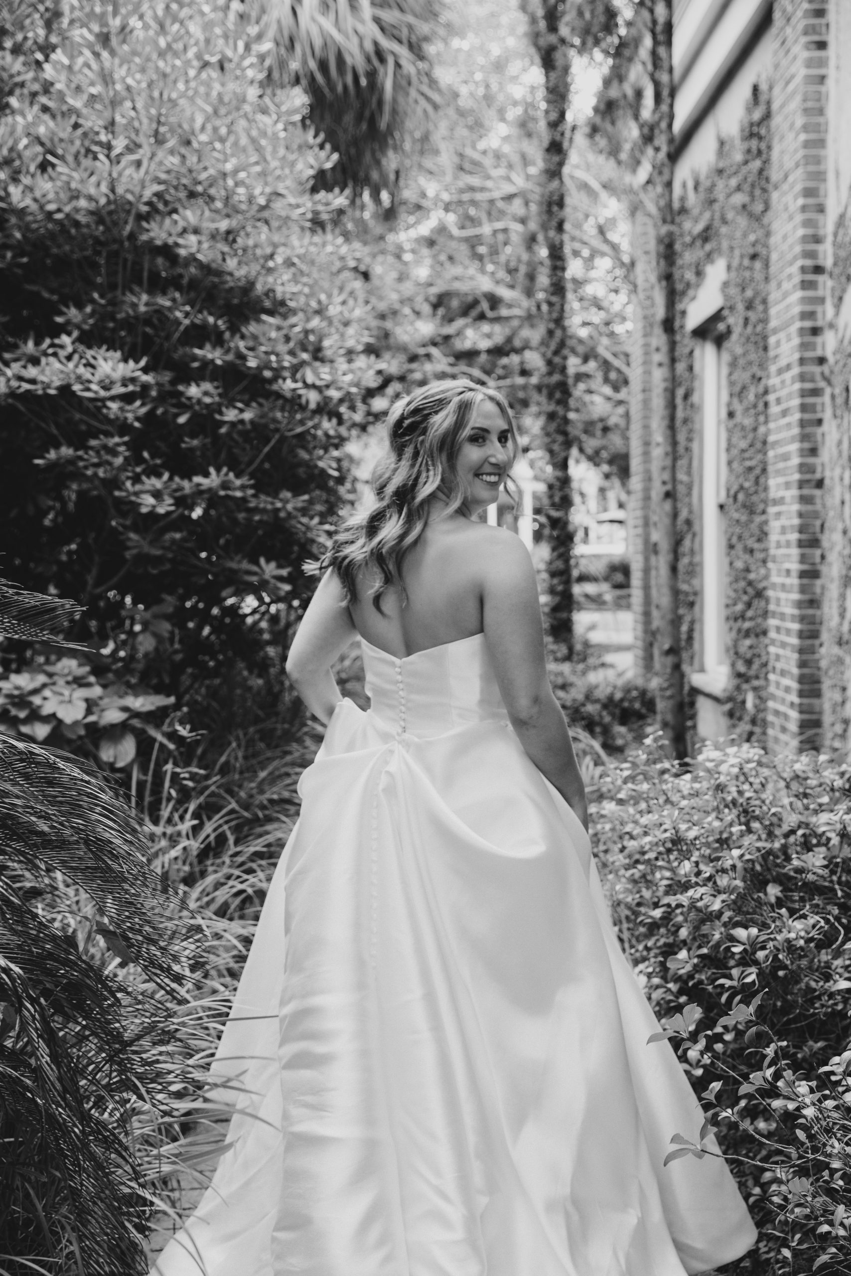 Charleston wedding photographer captures bride during first look